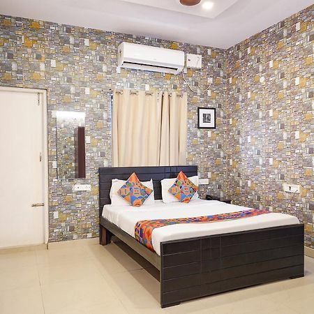 Fabexpress Kings Suites I Bangalore Bagian luar foto