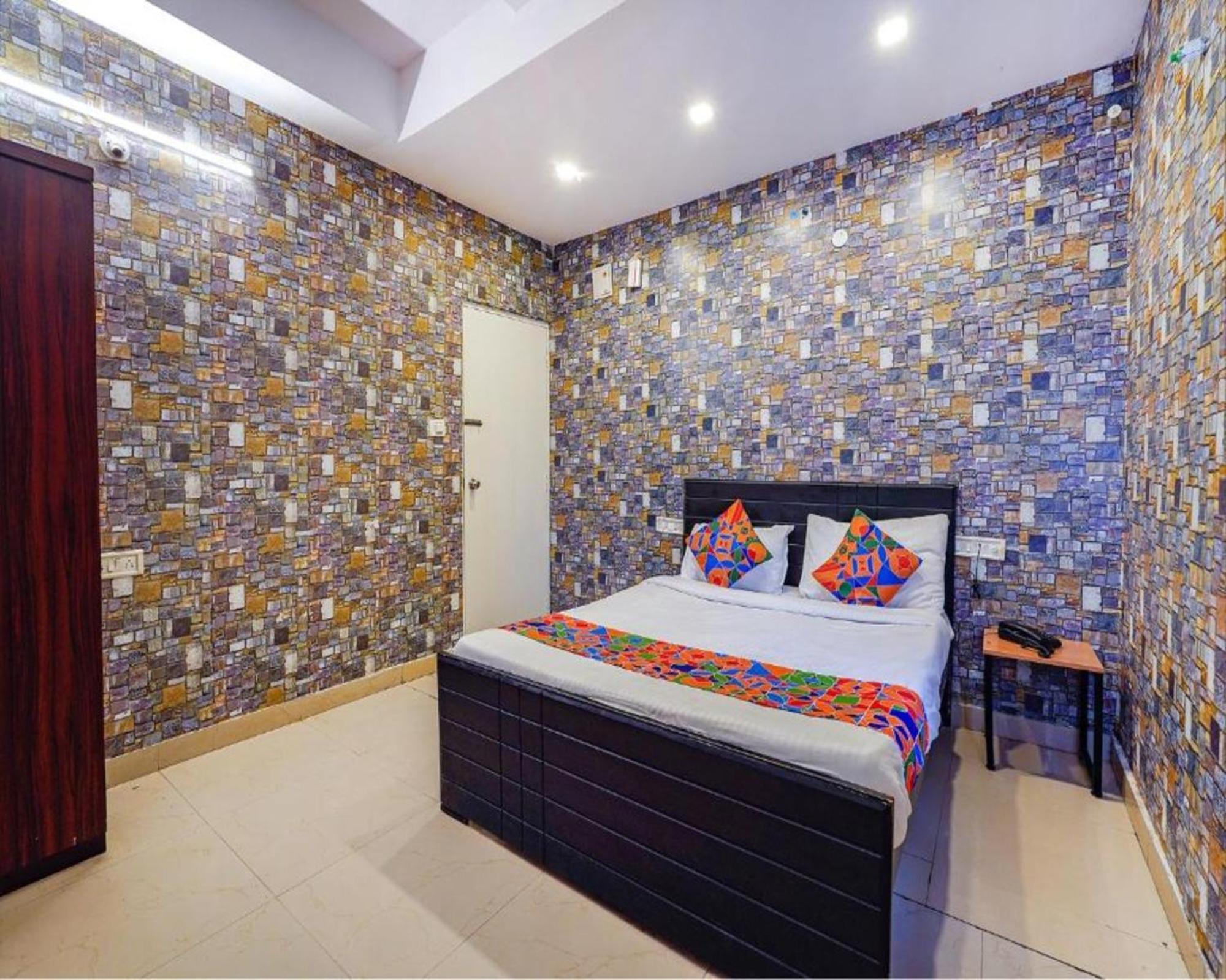 Fabexpress Kings Suites I Bangalore Bagian luar foto