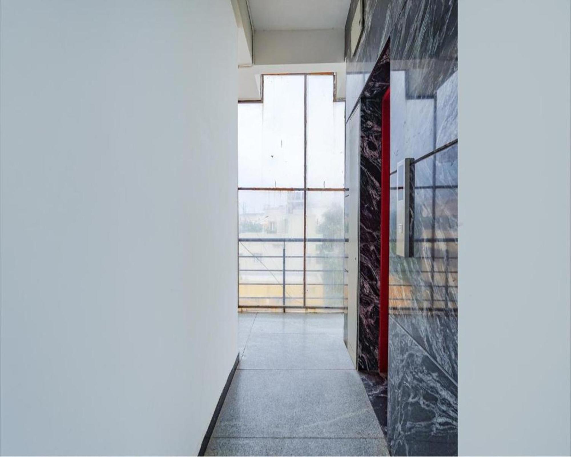 Fabexpress Kings Suites I Bangalore Bagian luar foto