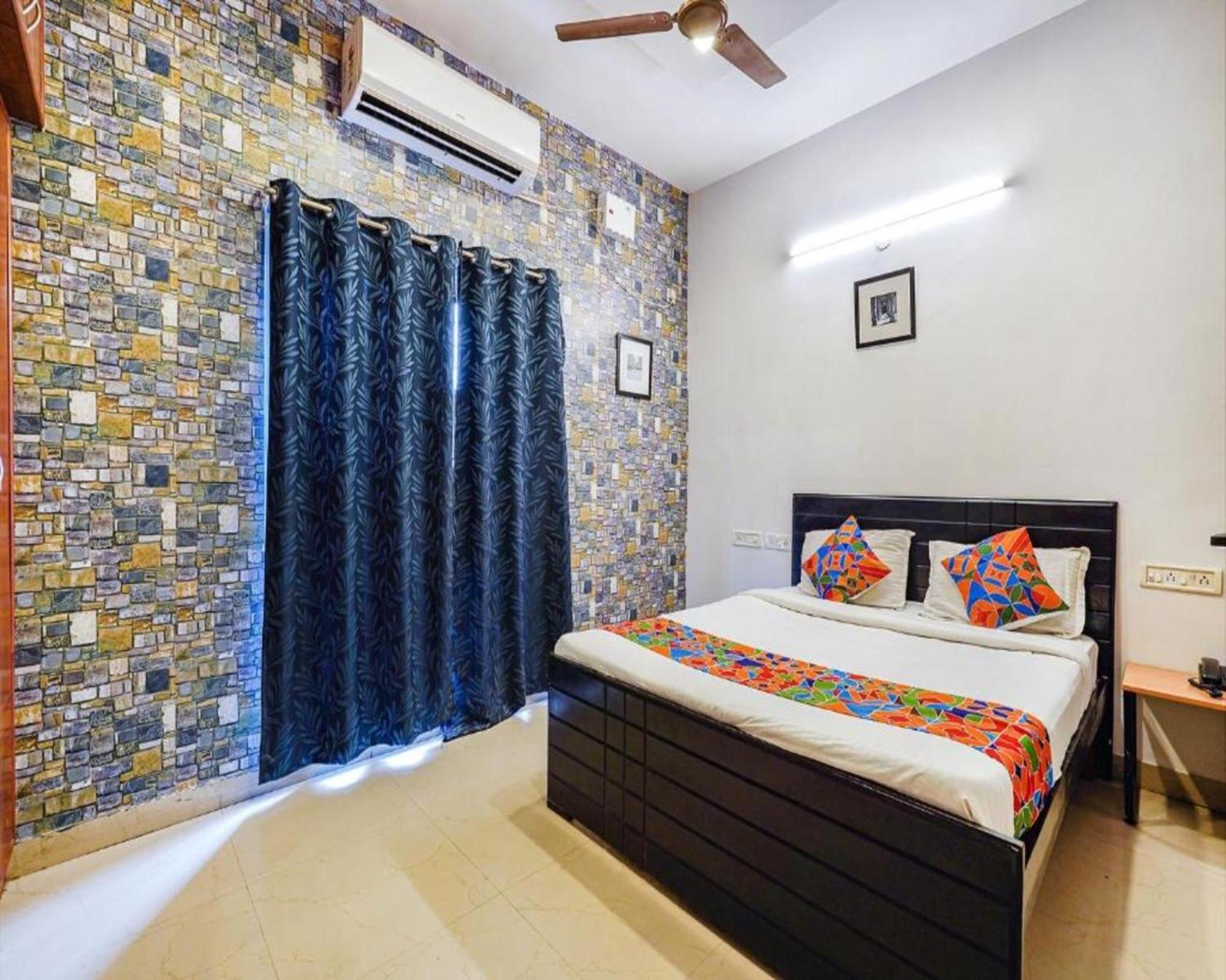 Fabexpress Kings Suites I Bangalore Bagian luar foto