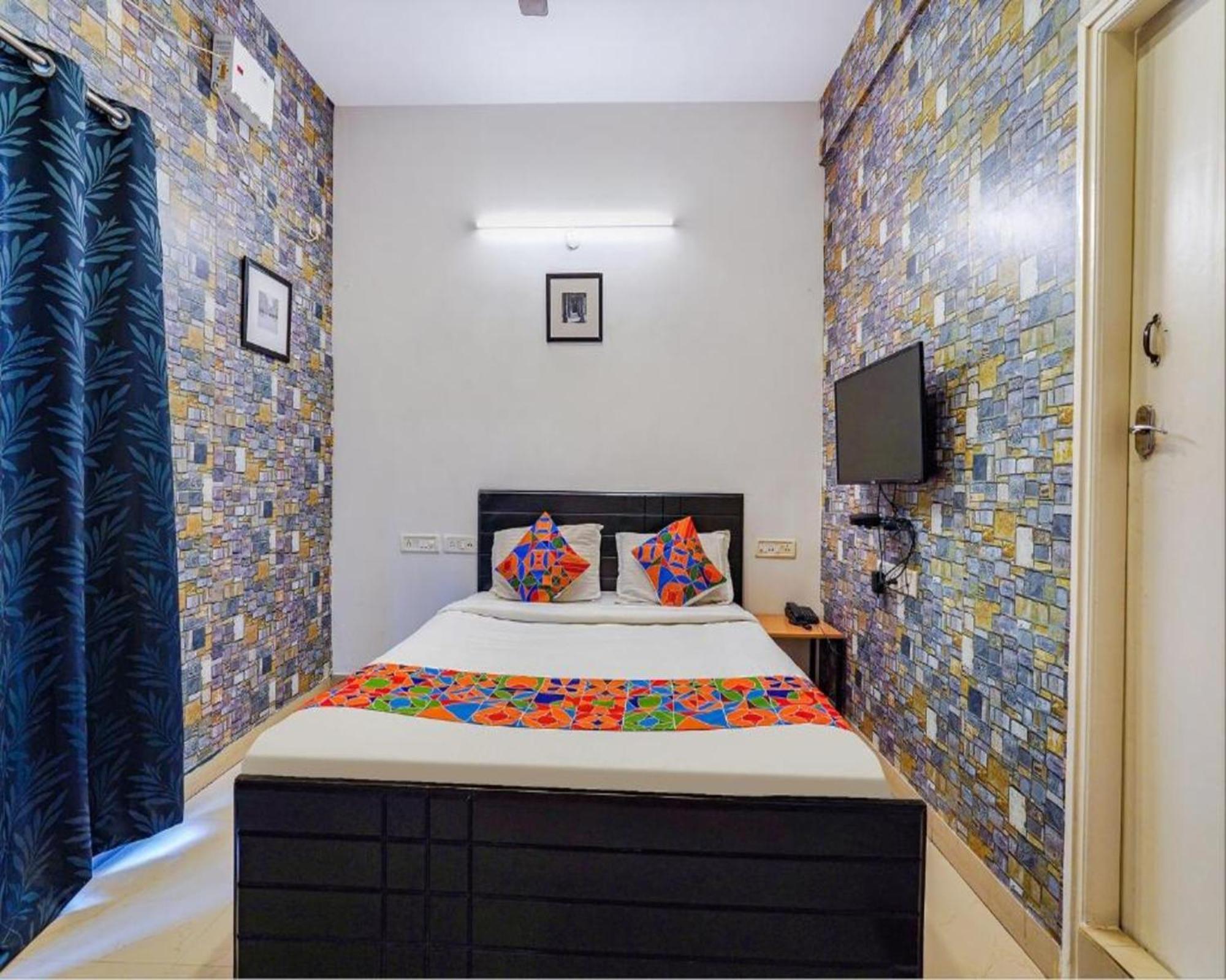 Fabexpress Kings Suites I Bangalore Bagian luar foto