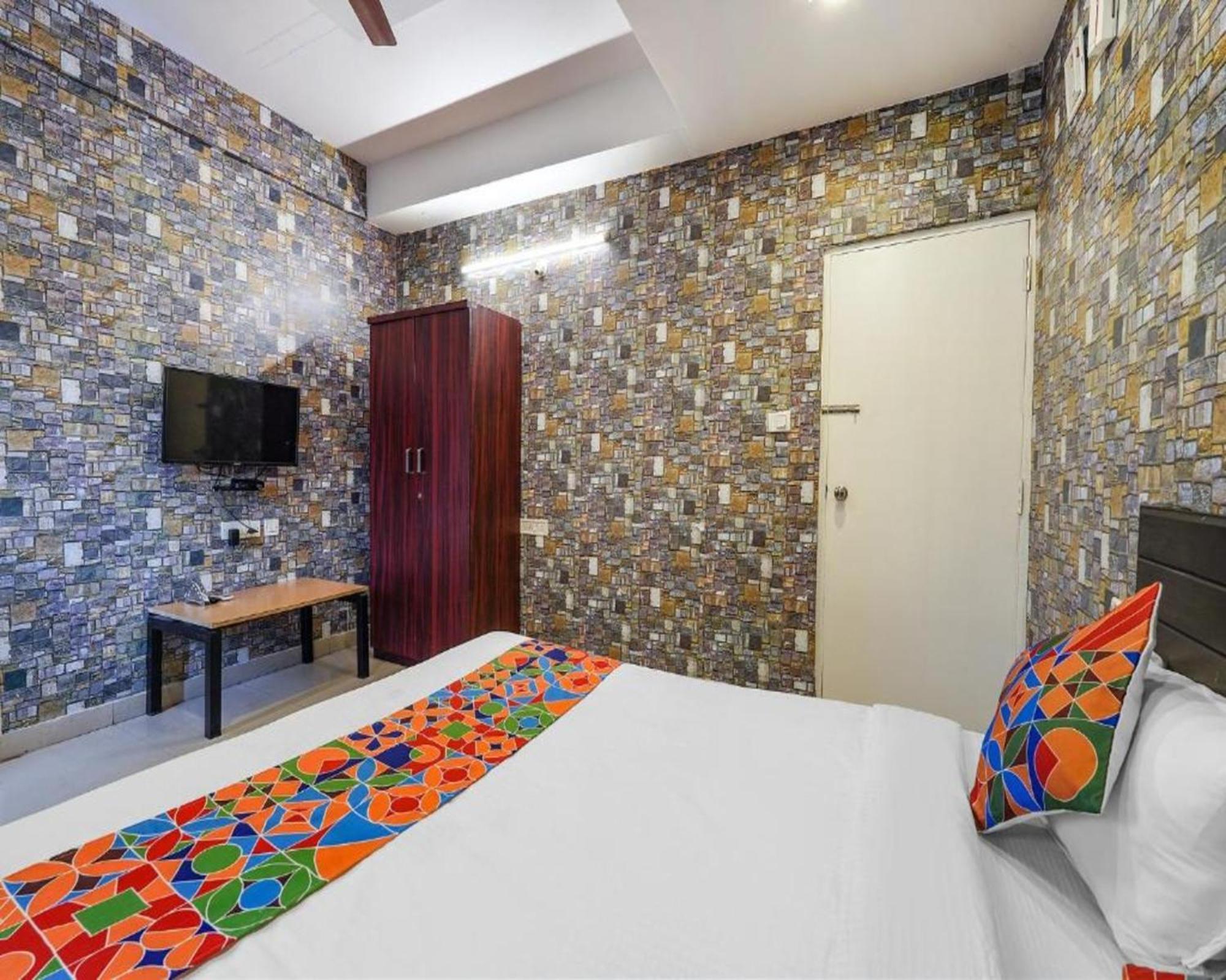 Fabexpress Kings Suites I Bangalore Bagian luar foto