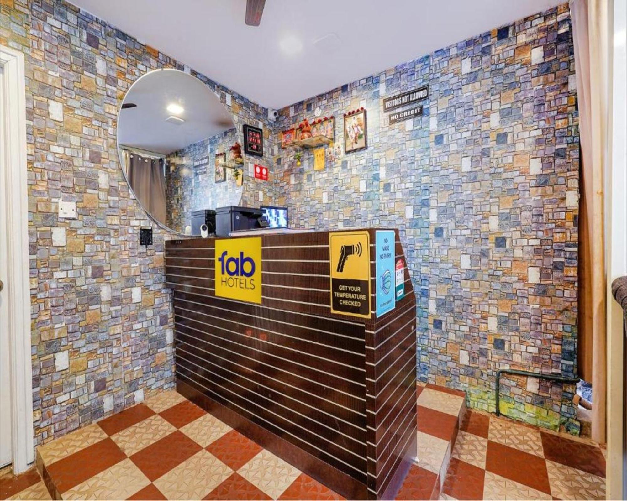 Fabexpress Kings Suites I Bangalore Bagian luar foto