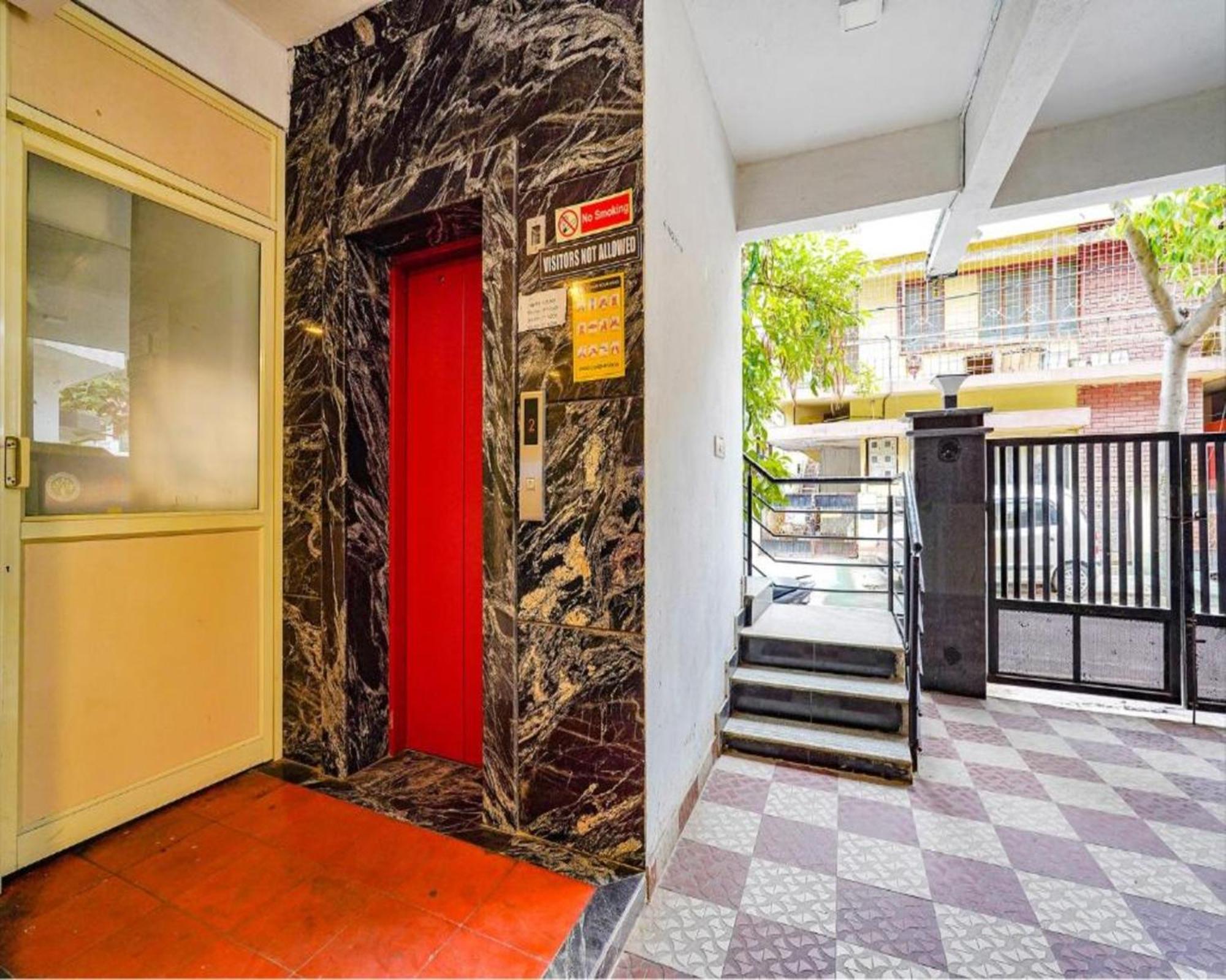 Fabexpress Kings Suites I Bangalore Bagian luar foto