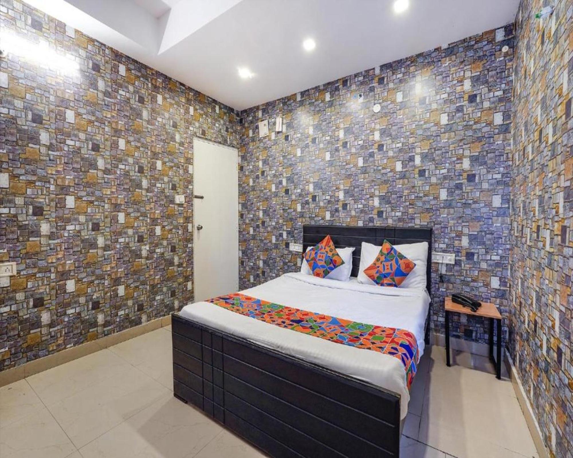 Fabexpress Kings Suites I Bangalore Bagian luar foto
