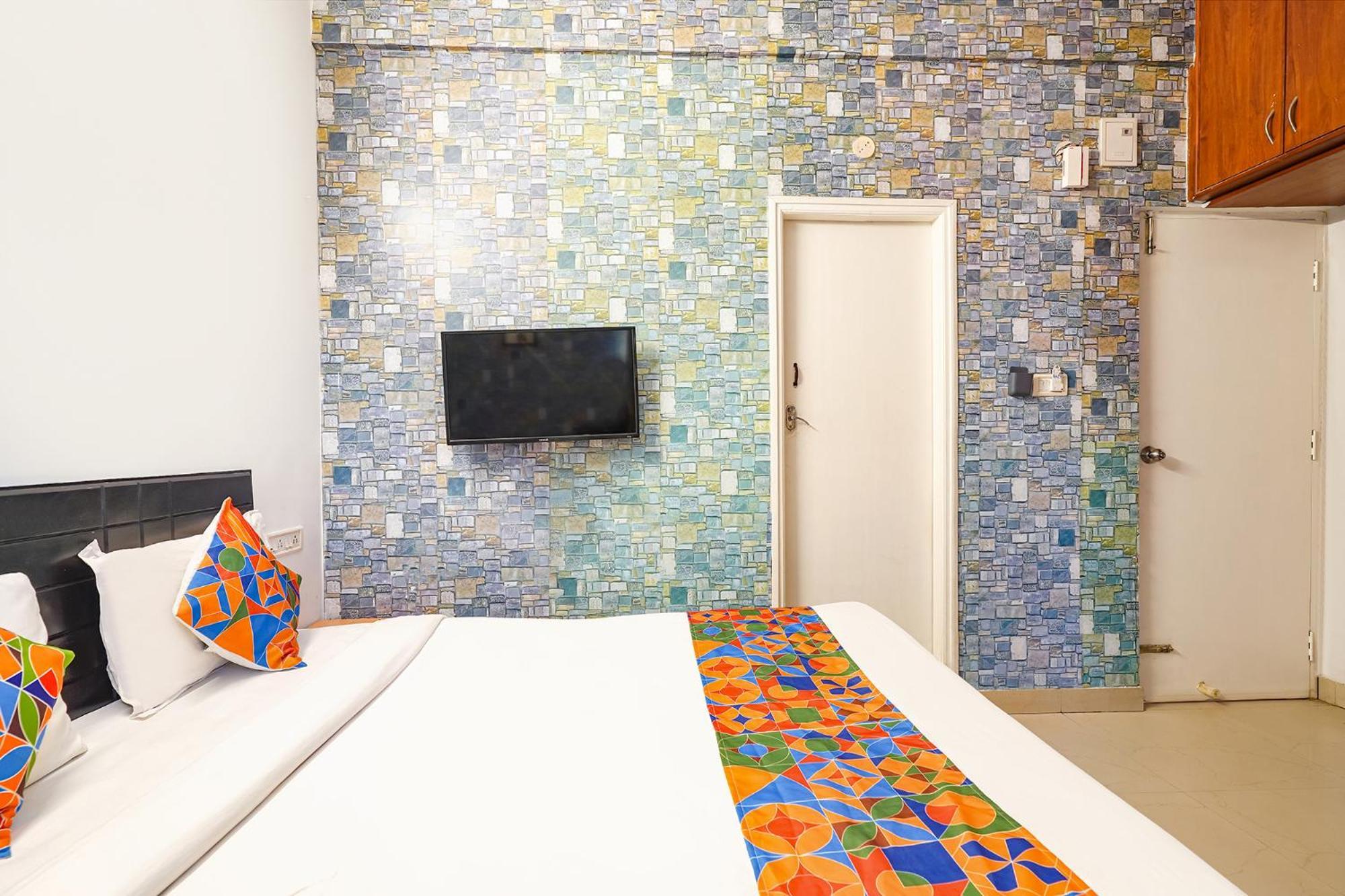 Fabexpress Kings Suites I Bangalore Bagian luar foto